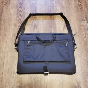 MEC LAPTOP BAG MOUNTAIN EQUIPMENT CO-OP SMALL
